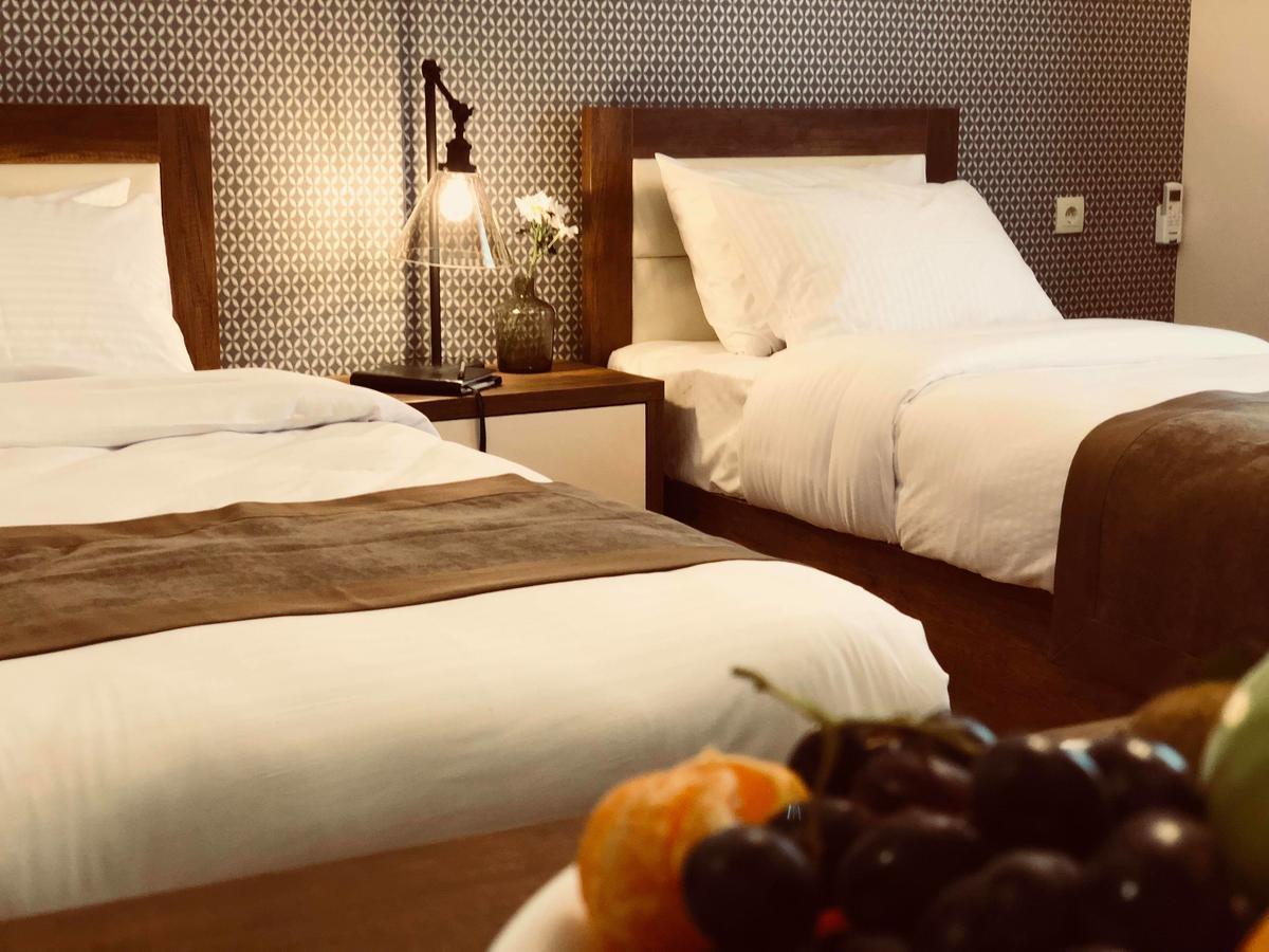 Hotel Amser Tbilisi Esterno foto